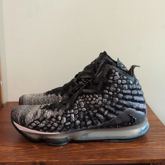 Nike LeBron 17 XVII sz 11